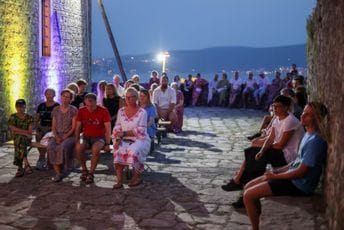 Koncert posvećen Svjetskom danu muzike i rađanju novog godišnjeg doba: U Tivtu početak ljeta proslavljen uz Baha