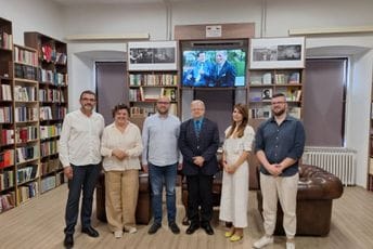 Nastavak plodonosne saradnje: Ambasadorka Češke i profesor s Univerziteta South Bohemia razgovarali sa predstavnicima FCJK Nastavak plodonosne saradnje: Ambasadorka Češke i profesor s Univerziteta South Bohemia razgovarali sa predstavnicima FCJK