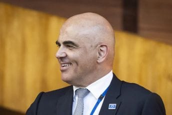 Bivši švajcarski predsjednik izabran za generalnog sekretara Savjeta Evrope Bivši švajcarski predsjednik izabran za generalnog sekretara Savjeta Evrope