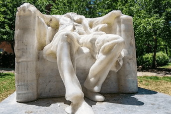 Nije izdržao toplotni talas: Istopila se voštana skulptura Abrahama Linkolna u Vašingtonu Nije izdržao toplotni talas: Istopila se voštana skulptura Abrahama Linkolna u Vašingtonu