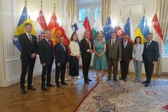 Da li samo ostavljamo dug budućim generacijama: Crna Gora u svojstvu posmatrača učestvovala na sastanku Višegradske grupe Da li samo ostavljamo dug budućim generacijama: Crna Gora u svojstvu posmatrača učestvovala na sastanku Višegradske grupe