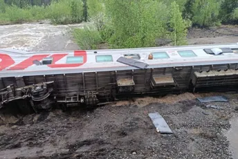 Rusija: Voz iskočio iz šina, povrijeđeno oko 70 ljudi Rusija: Voz iskočio iz šina, povrijeđeno oko 70 ljudi