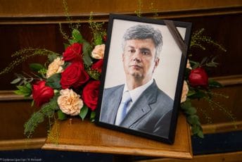 Nikolić: Đurović bio jedan od onih koji se nijesu plašili da sanjaju i dosanjaju Crnu Goru kao nezavisnu državu Nikolić: Đurović bio jedan od onih koji se nijesu plašili da sanjaju i dosanjaju Crnu Goru kao nezavisnu državu