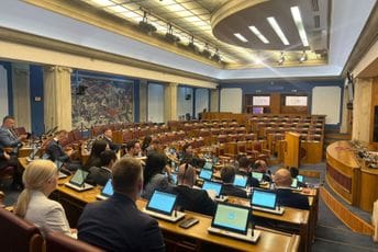 Nikolić: Spajić iz Podgorice poslao poruku da zbog obaveza u Briselu neće prisustvovati sjednici; Abazović: Dobiće adekvatan odgovor Nikolić: Spajić iz Podgorice poslao poruku da zbog obaveza u Briselu neće prisustvovati sjednici; Abazović: Dobiće adekvatan odgovor