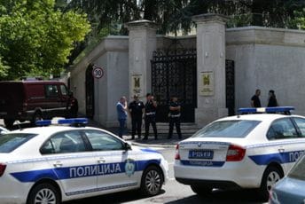 Beograd: Pripadnik Žandarmerije ranjen ispred Ambasade Izraela, napadač ubijen