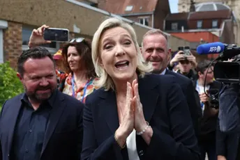 Le Pen: Makron se suprotstavlja demokratiji, formiraćemo Vladu
