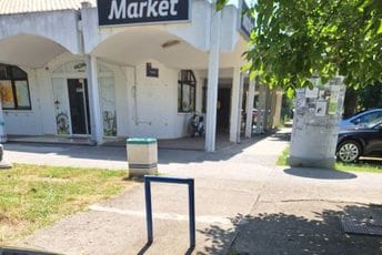 Nakon pisanja Analitike: Smeće kod pošte u Petrovcu konačno pokupljeno Nakon pisanja Analitike: Smeće kod pošte u Petrovcu konačno pokupljeno