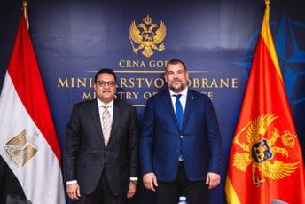 Krapović sa ambasadorom Egipta: Značajno jačanje saradnje sa NATO partnerskim zemljama Krapović sa ambasadorom Egipta: Značajno jačanje saradnje sa NATO partnerskim zemljama