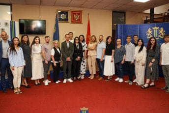 Opština Bar ugostila delegaciju lokalnih službenika i odbornika iz Ukrajine Opština Bar ugostila delegaciju lokalnih službenika i odbornika iz Ukrajine