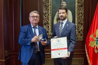 Milatović odlikovan medaljom „Mihai Eminescu“, dobio i titulu počasnog člana međunarodne akademije