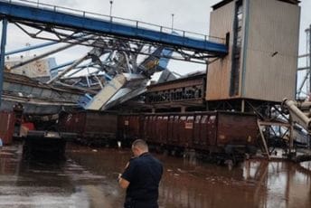 Olujno nevrijeme u Baru: Stradao radnik u Čanju, vjetar prevrnuo kran...