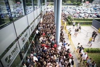 Voyage sa fanovima u Voli marketima Voyage sa fanovima u Voli marketima