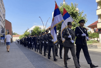 (VIDEO) Vojska Srbije marširala Prijedorom, Dodik poručio: Konačno