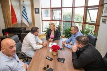 Borovinić - Bojović: Problem parkiranja je složen i zahtijeva koordiniranu akciju Borovinić - Bojović: Problem parkiranja je složen i zahtijeva koordiniranu akciju