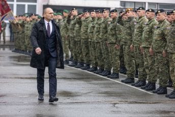 Hrvatska vraća služenje vojnog roka Hrvatska vraća služenje vojnog roka