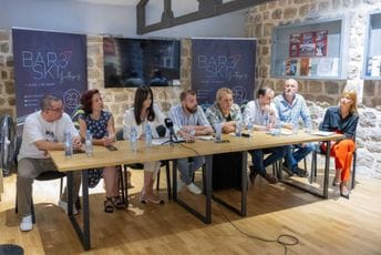 Barski ljetopis od 15. jula do 30. avgusta: Na otvaranju gala koncert operske umjetnice Tamare Rađenović Barski ljetopis od 15. jula do 30. avgusta: Na otvaranju gala koncert operske umjetnice Tamare Rađenović