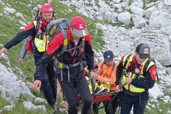 U junu 20 spasilačkih akcija, iz Direktorata apeluju da se na planinu ne kreće bez adekvatne opreme: Ne može se u papučama na vrhove U junu 20 spasilačkih akcija, iz Direktorata apeluju da se na planinu ne kreće bez adekvatne opreme: Ne može se u papučama na vrhove