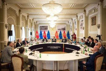 Cerović: Crna Gora može postojati samo kao antifašistička, svako udaljavanje od tog koncepta pretvara je u molotovljev koktel Cerović: Crna Gora može postojati samo kao antifašistička, svako udaljavanje od tog koncepta pretvara je u molotovljev koktel