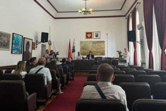 Zbog opstrukcije dogovora o rotaciji predsjednika u Beranama: Đukić isključen iz Nove srpske demokratije Zbog opstrukcije dogovora o rotaciji predsjednika u Beranama: Đukić isključen iz Nove srpske demokratije