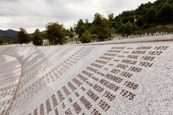 HRA, CGO, Anima: Crna Gora da utvrdi dan sjećanja na žrtve genocida u Srebrenici