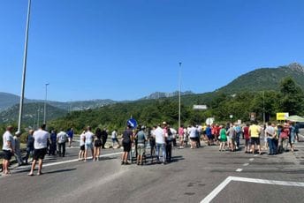 Mještani Crmnice blokirali tunel Sozina