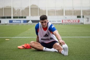 Tutosport: Dječak koji ostavlja posebno dobre impresije na prvim treninzima je Crnogorac Adžić Tutosport: Dječak koji ostavlja posebno dobre impresije na prvim treninzima je Crnogorac Adžić