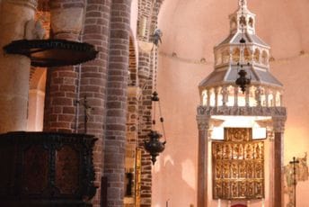 Remek-djelo srednjevjekovnog zanatstva: Kotorski ciborijum sa pozlaćenom srebrnom  oltarskom palom