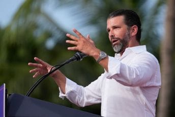 Oglasio se i Trampov sin: On nikada neće prestati da se bori Oglasio se i Trampov sin: On nikada neće prestati da se bori