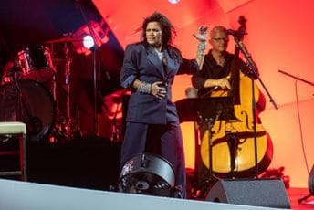 (FOTO/VIDEO) Muzički spektakl na svjetskom nivou: Yasmin Levy napravila nezaboravnu atmosferu na koncertu u Tivtu