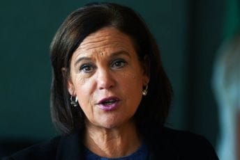 Irska: Liderka Šin Fejna slavila poraz Engleske, uslijedile burne reakcije Irska: Liderka Šin Fejna slavila poraz Engleske, uslijedile burne reakcije