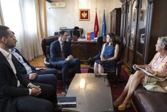 Marković sa Popom: Saradnja Državnog tužilaštva i Evropske unije biće nastavljena u cilju dostizanja međunarodnih standarda Marković sa Popom: Saradnja Državnog tužilaštva i Evropske unije biće nastavljena u cilju dostizanja međunarodnih standarda