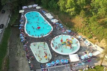 Tragedija u Hrvatskoj: Utopio se dječak u bazenu akvaparka Tragedija u Hrvatskoj: Utopio se dječak u bazenu akvaparka