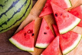 Evo kako prepoznati i odabrati slatku lubenicu prilikom kupovine