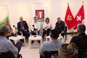 Jovović: Mandić uputio javni poziv na devastaciju mauzoleja; Papović: Najavljena borba za Njegoša Jovović: Mandić uputio javni poziv na devastaciju mauzoleja; Papović: Najavljena borba za Njegoša