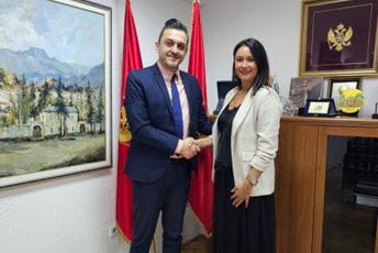 Ministar Vuković održao sastanak sa novoizabranom direktoricom Uprave carina Ministar Vuković održao sastanak sa novoizabranom direktoricom Uprave carina