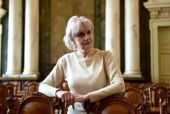 Bivša ukrajinska poslanica upucana u glavu, bore joj se za život Bivša ukrajinska poslanica upucana u glavu, bore joj se za život