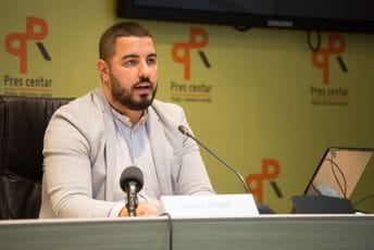 Pejović: Ko u parlamentu glasa za zakon o agentima stranog uticaja sistemski uništava svaku kritičku misao u društvu