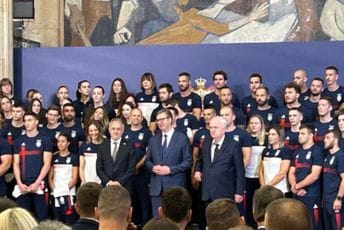Vučić srpskim olimpijcima: Vašim uspjesima radovaće se i u Crnoj Gori (VIDEO)