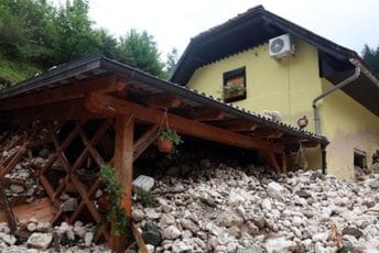 (FOTO) Slovenija: Odroni nakon nevremena zatrpali više kuća
