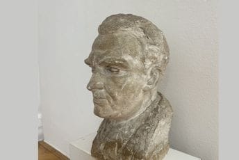 Poprsje Dinka Rokija: Perković poklonio Narodnom muzeju Crne Gore skulpturu autora Marka Brežanina Poprsje Dinka Rokija: Perković poklonio Narodnom muzeju Crne Gore skulpturu autora Marka Brežanina