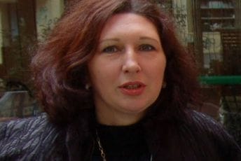 Na podgoričkom aerodromu uhapšena ruska državljanka; Zeković: U Rusiji joj prijeti zatvorska kazna zbog kritike Putinovog režima Na podgoričkom aerodromu uhapšena ruska državljanka; Zeković: U Rusiji joj prijeti zatvorska kazna zbog kritike Putinovog režima