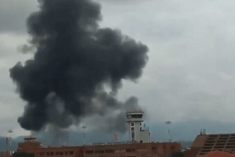 (VIDEO) Nepal: Avion se srušio i zapalio pri polijetanju, najmanje 18 osoba poginulo (VIDEO) Nepal: Avion se srušio i zapalio pri polijetanju, najmanje 18 osoba poginulo