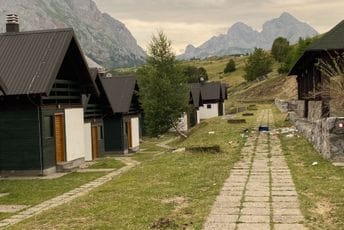 (FOTO/VIDEO) Pogledajte u kakvom je stanju Etno selo Štavna (FOTO/VIDEO) Pogledajte u kakvom je stanju Etno selo Štavna