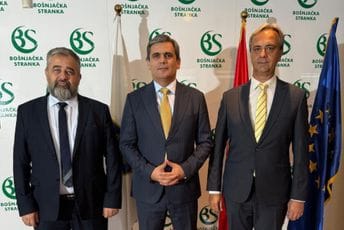 Kolašinac i Hot sa Ibrahimovićem: Pripadnici manjinskih naroda kroz institucije da utiču na kreiranje politika Kolašinac i Hot sa Ibrahimovićem: Pripadnici manjinskih naroda kroz institucije da utiču na kreiranje politika