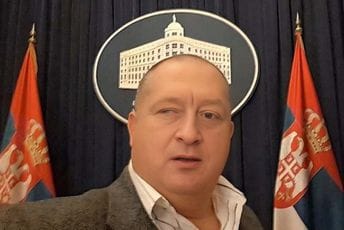 Vučićev kum priznao da je udario ženu na pješačkom, pušten da se brani sa slobode Vučićev kum priznao da je udario ženu na pješačkom, pušten da se brani sa slobode