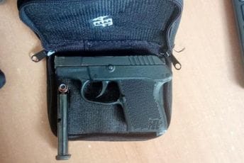 Dačić: Uhapšen američki državljanin u centru Beograda - imao pištolj i šest metaka Dačić: Uhapšen američki državljanin u centru Beograda - imao pištolj i šest metaka