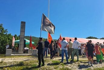 Crnogorske patriote obilježile 148. godišnjicu Vučedolske bitke; Miljanić: Budimo dostojni naših predaka (VIDEO) Crnogorske patriote obilježile 148. godišnjicu Vučedolske bitke; Miljanić: Budimo dostojni naših predaka (VIDEO)
