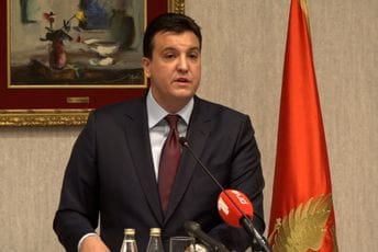 Milović: Klasičan primjer korišćenja pozicije da bi se neko zaplašio i spriječio da odgovori na uvrede koje sluša već godinu dana, bojim se da su promašili adresu