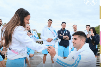 (VIDEO) Pala prva prosidba u olimpijskom selu u Parizu: Vjerili se reprezentativci Argentine (VIDEO) Pala prva prosidba u olimpijskom selu u Parizu: Vjerili se reprezentativci Argentine