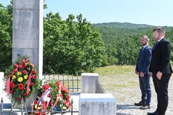 Koprivica položio vijenac na spomenik posvećen bici na Vučjem dolu Koprivica položio vijenac na spomenik posvećen bici na Vučjem dolu